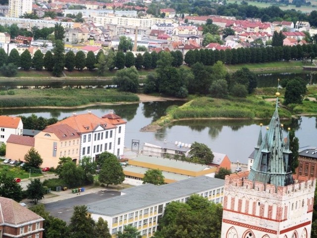 Zabezpieczenia nad Odrą maja zostać wzmocnione, dodatkowo powstanie nowy wał.