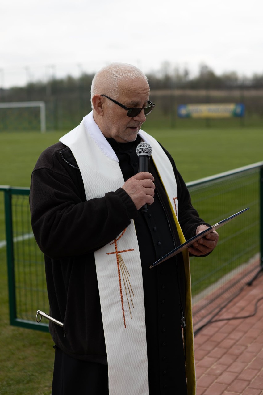 W Pawłowie otwarto nowe trybuny na stadionie. Było wielu gości. Zobacz zdjęcia