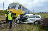 Wypadek na przejeździe kolejowym w Nowej Wsi Lęborskiej 10.07.2018. Szynobus zderzył się z osobówką