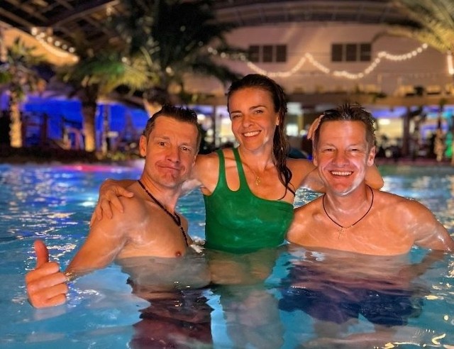 Edyta Herbuś oraz bracia Marcin i Rafał Mroczkowie w basenach tropikalnych Binkowski Resort w Kielcach.