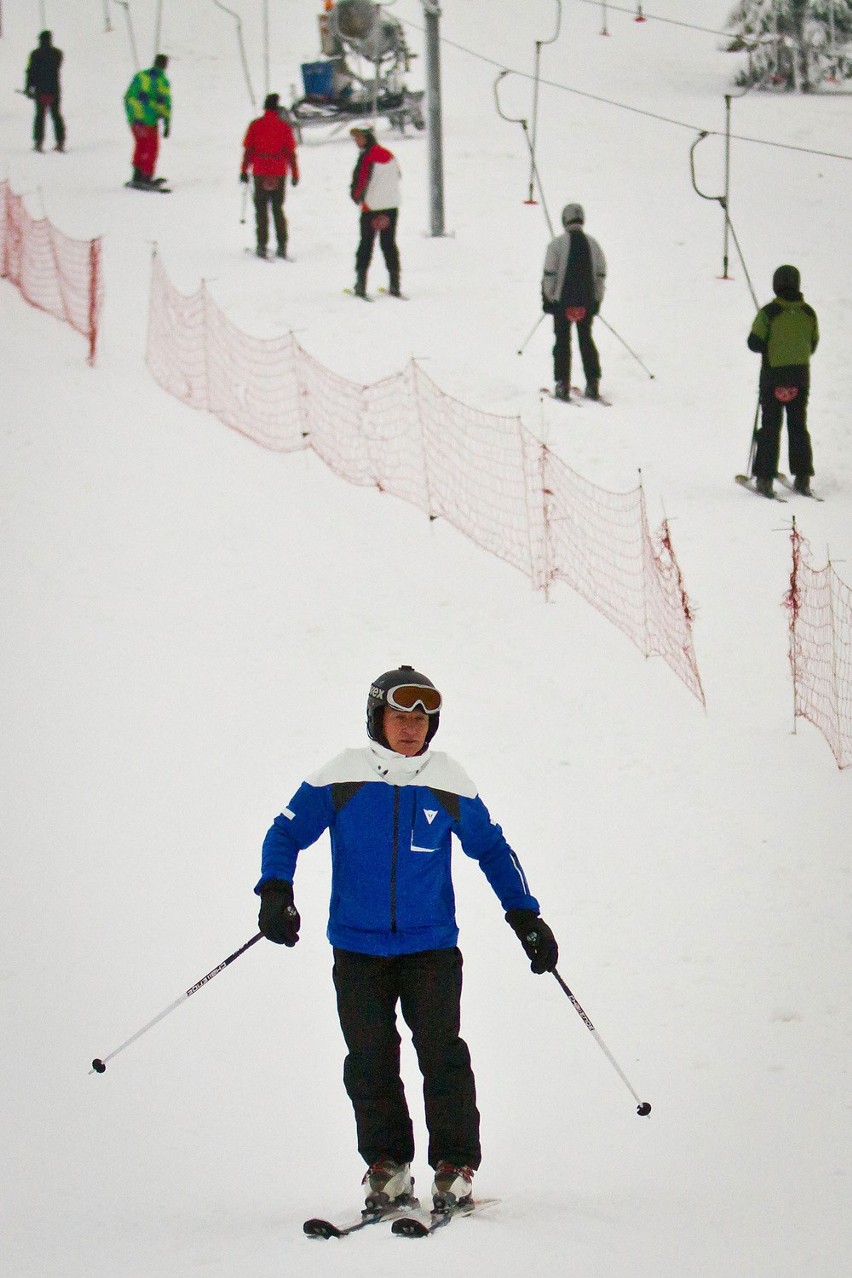 W czwartek pierwsi narciarze i snowboardziści pojawili się...