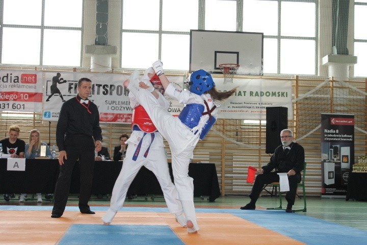 Dziesięć medali niepołomickich karateków w Radomiu