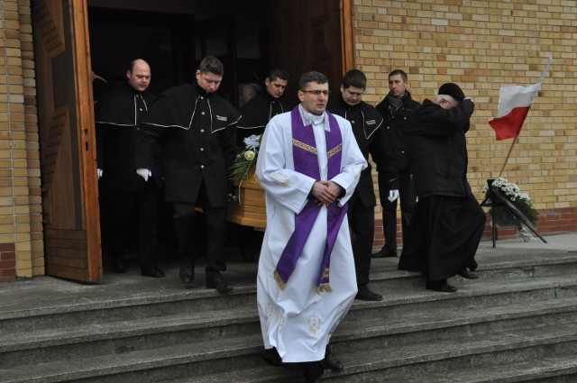 Uroczystości pogrzebowe odbyły się w Szmurłach, gdzie ks. Kazimierz Zalewski był proboszczem. Trumna spoczęła na cmentarzu w Perlejewie.