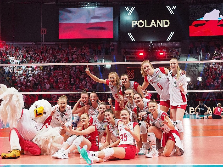 Zdjęcia kibiców z meczu siatkówki kobiet Polska-USA. Polki wciąż w grze o igrzyska w Paryżu! ZDJĘCIA