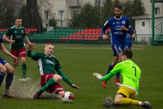 Bezbramkowym remisem zakończył się pojedynek Sokoła Nisko ze Stalą II Mielec