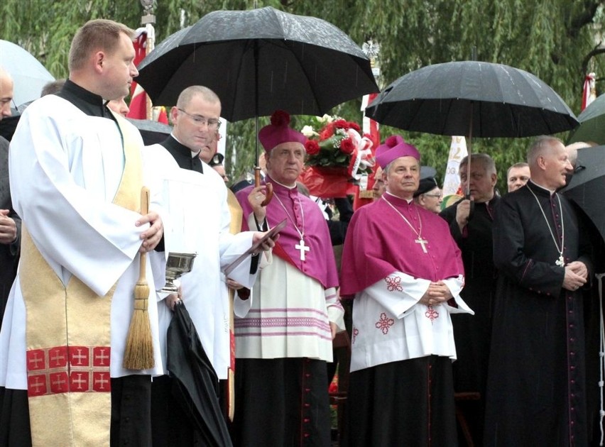 Odsłonięcie pomnika Lecha i Marii Kaczyńskich