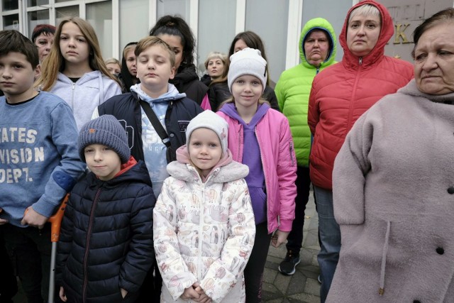 W 2022 r. liczba uchodźców z Ukrainy była bardzo duża. Na przejściach granicznych z Ukrainy do Polski 21 i 22 lutego 2024 r. funkcjonariusze SG odprawili ponad 37,4 tys. osób. Z Polski do Ukrainy odprawiono przeszło 30 tys. podróżnych.