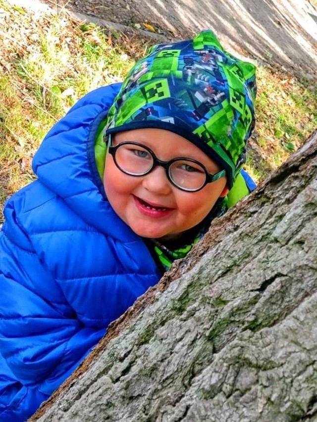 Daniel Pstrąg z Bydgoszczy ma 4 latka. 2 lata temu lekarze zdiagnozowali u niego niepełnosprawność.
