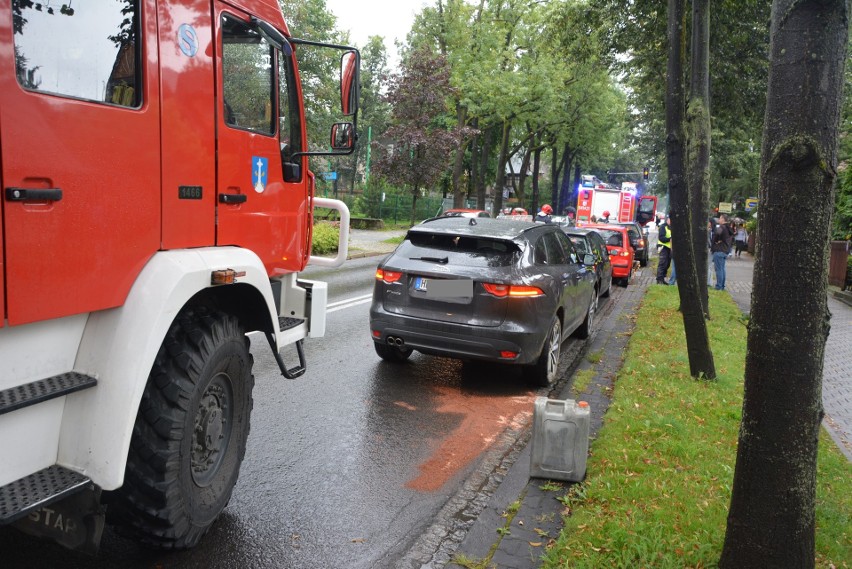 Zakopane. Na Chramcówkach zderzyły się cztery samochody [ZDJĘCIA]