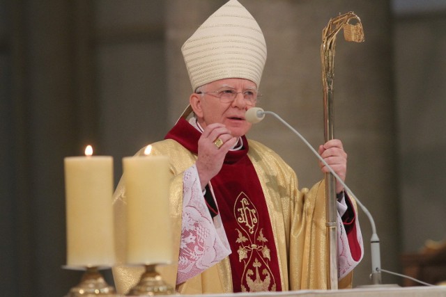 Nowy podział na dekanaty wprowadził w sobotę arcybiskup łódzki Marek Jędraszewski