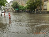 Trochę popadało, a centrum Brzezin znów zalane...