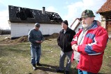 Po pożarze w gminie Morawica. Bracia stracili dom - pomóżmy go odbudować