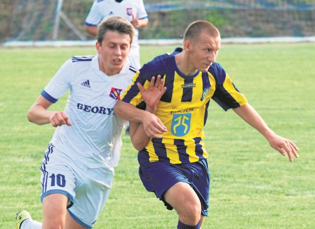 Sylwester Patejuk (z prawej) w barwach Podbeskidzia  Bielsko-Biała, w którym ostatnio występował.
