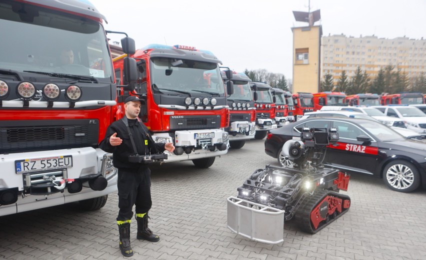 Zdalnie Sterowany pojazd do gaszenia pożarów za 2 mln zł...
