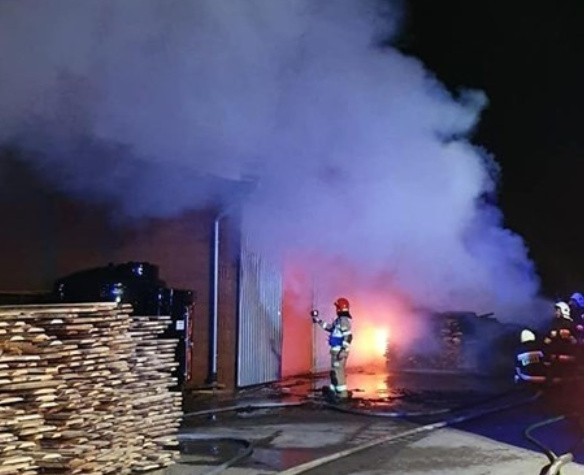 Pożar zakładu w Krzepicach