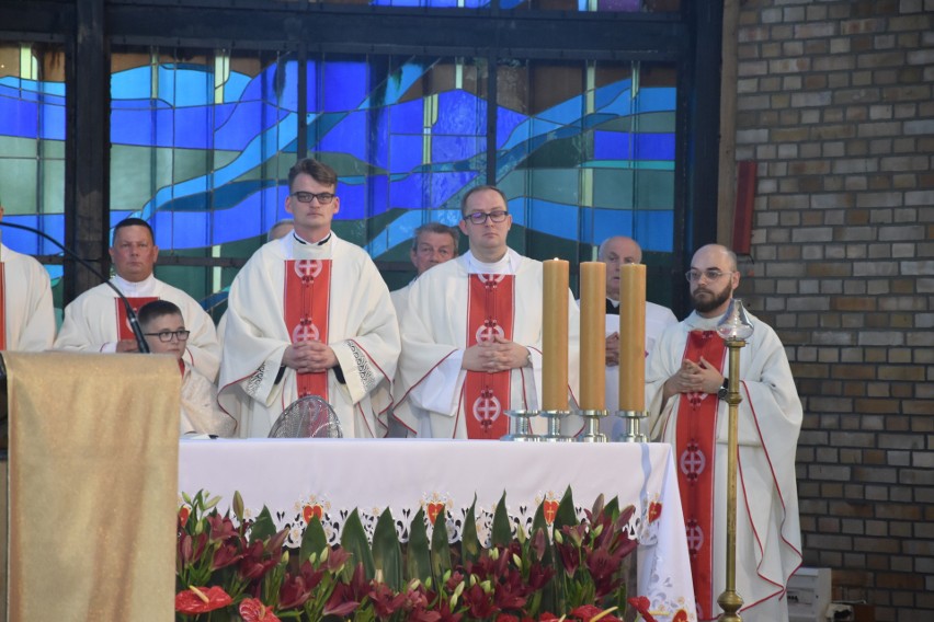 Parafia św. Stanisława Kostki w Rypinie skończyła 40 lat. Tak wyglądały uroczystości