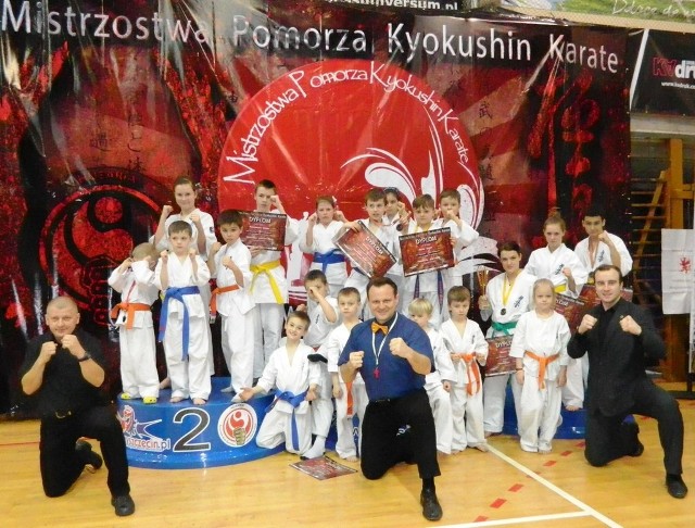 Zawodnicy świnoujskiej Akademii Karate Kyokushin zdobyli 8 medali na Mistrzostwach Pomorza.