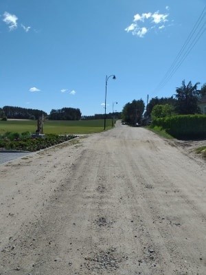 W tym roku na tym odcinku drogi w Zapceniu położony zostanie asfalt