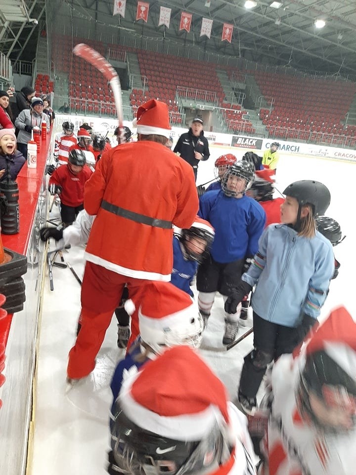 Święty Mikołaj odwiedził młodych zawodników Cracovii