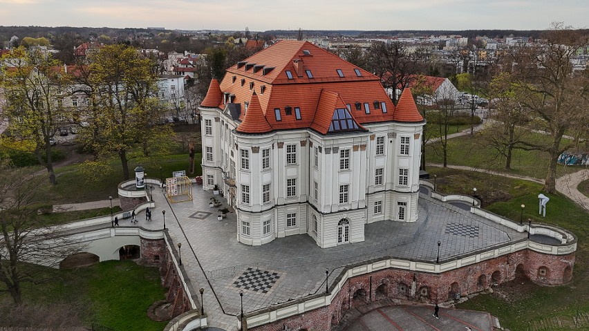 Kazamaty, tajemnicze poddasze i mnóstwo krętych schodów. Znasz zakamarki słynnego, wrocławskiego zamku?