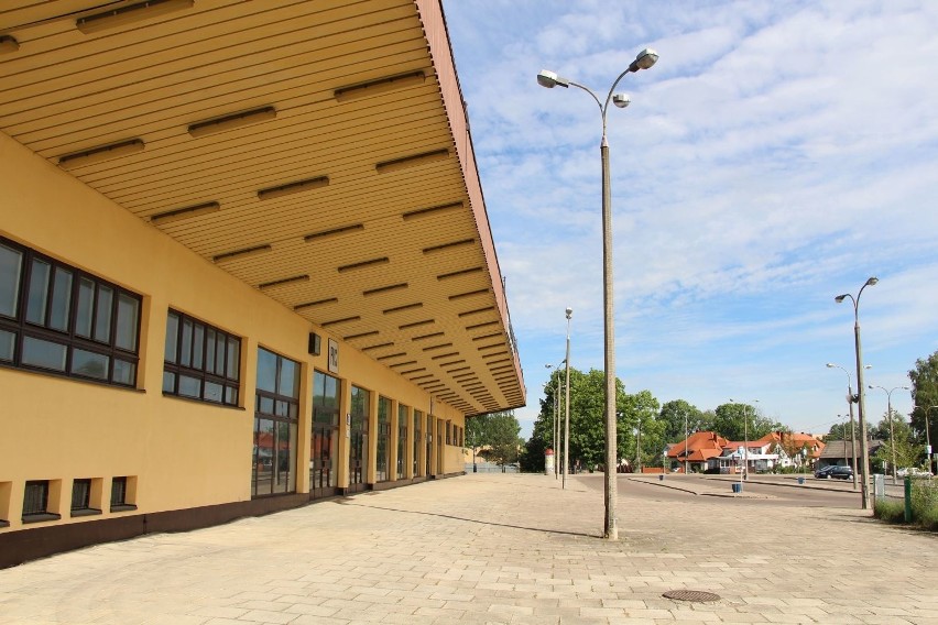 Obecny budynek dworca PKP/PKS w Bielsku Podlaskim ma...