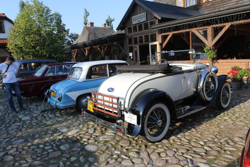 Czar dawnych automobili w Miasteczku Galicyjskim