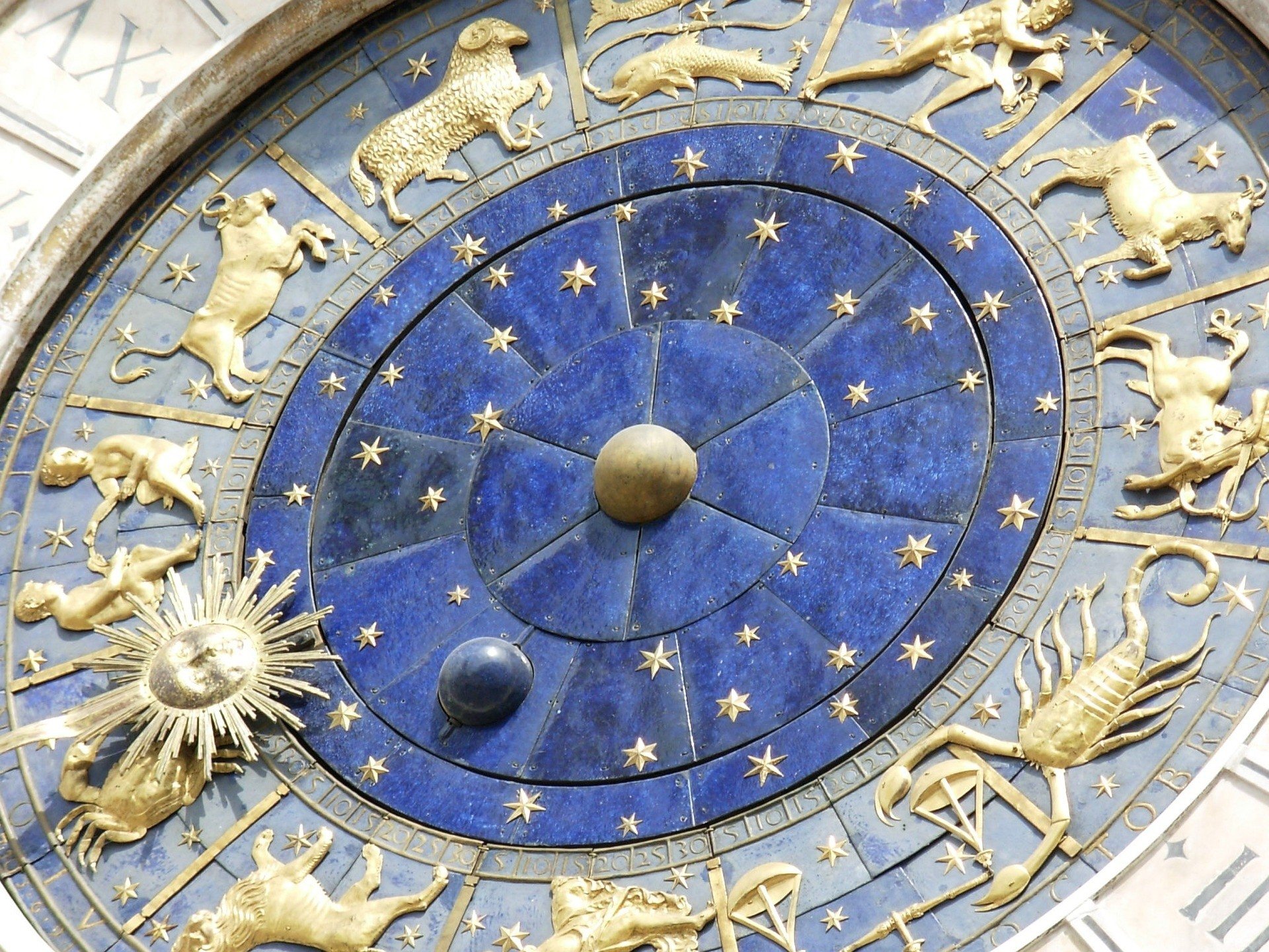 Tenemos el último horóscopo de la segunda quincena de agosto para todos los signos del zodiaco.  Amor, dinero y salud.