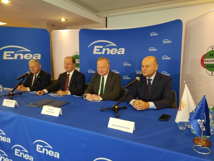 Enea Wytwarzanie wciąż będzie sponsorowała Radomiaka Radom. Podpisano umowę sponsorską na kolejne trzy lata. Zobaczcie zdjęcia