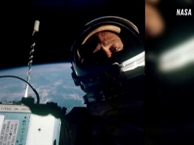 Buzz Aldrin pierwszą kosmiczną selfie wykonał podczas lotu Gemini 12