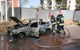 Fiat uno spłonął doszczętnie w Radomiu (zdjęcia)