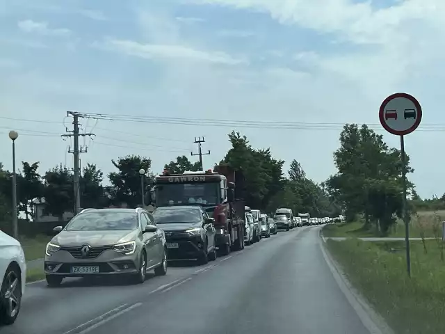 Korki na drodze do Mielna