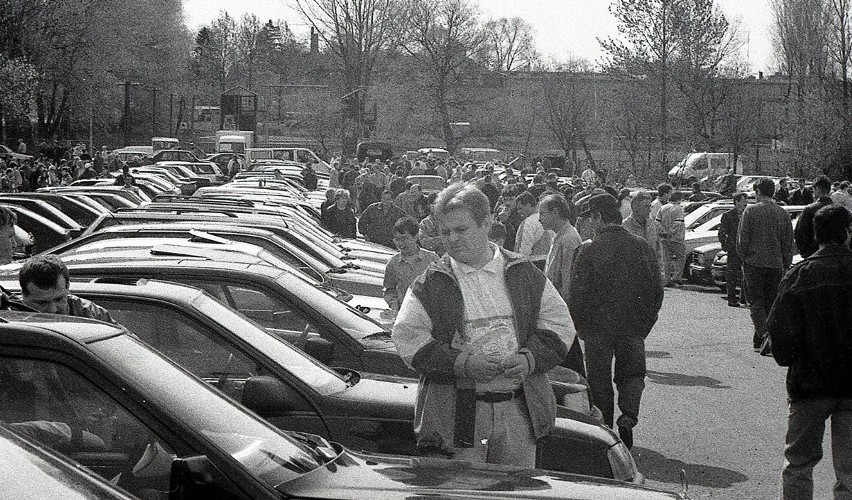Giełda niedzielna w Koszalinie - archiwalne zdjęcia