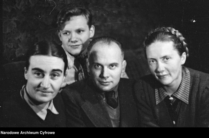 Portret rodzinny (1944)....