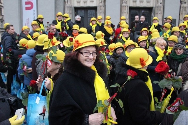 Kapelusiki w tym samym kolorze to znak rozpoznawczy Krystyn