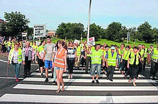 Protest mieszkańców Ujejsca przeciwko rozbiórce wiaduktu,