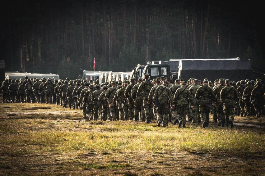 W Nowej Dębie na Podkarpaciu rozpoczęło się ćwiczenie Puma-22 – największe tegoroczne manewry wojsk Grupy Wyszehradzkiej [ZDJĘCIA]