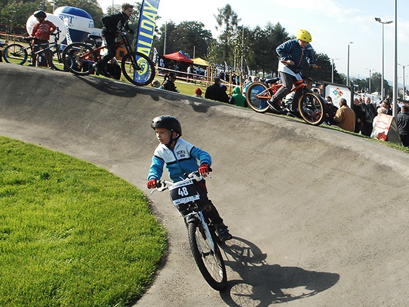 Otworzyli pumptrack w Nowym Sączu [ZDJĘCIA, WIDEO]