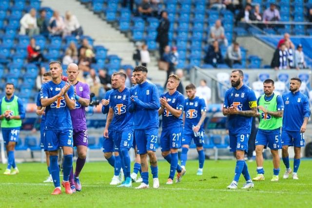 W Lechu Poznań zrobił się mały szpital. Podczas czwartkowego spotkania w II rundzie kwalifikacji do Ligi Europy przeciwko Dinamo Batumi, John van den Brom nie będzie mógł skorzystać aż z pięciu zawodników. Zobacz skład Lecha Poznań na mecz z Dinamo Batumi --->