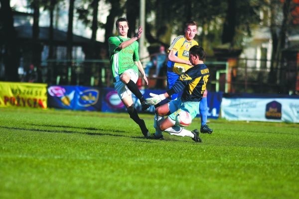 W Supraślu sporo było spięć pod bramką Olimpii Elbląg, ale liderzy wyszli ze wszystkich obronną ręką i pokonali Supraślankę 2:0.