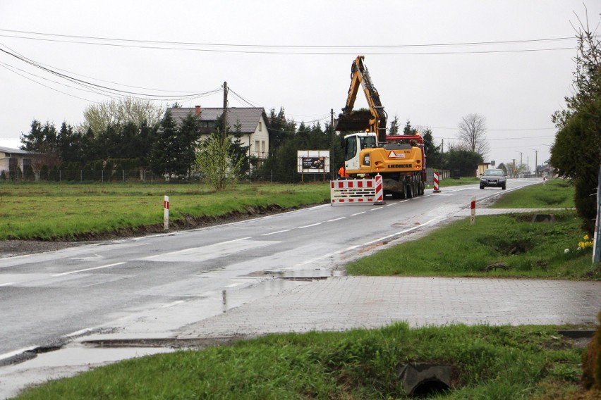 Ruszyła modernizacja odcinka drogi wojewódzkiej numer 740 na terenie gminy Przytyk. Kierowcy muszą zachować ostrożność