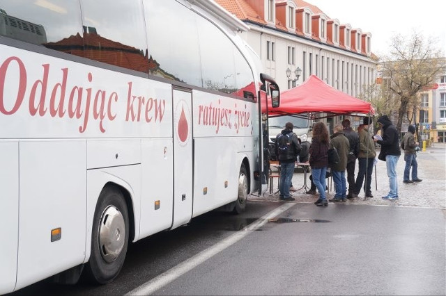 Rynek Kościuszki. Motoserce 2015 czeka na każdego. Warto oddać krew (zdjęcia, wideo)
