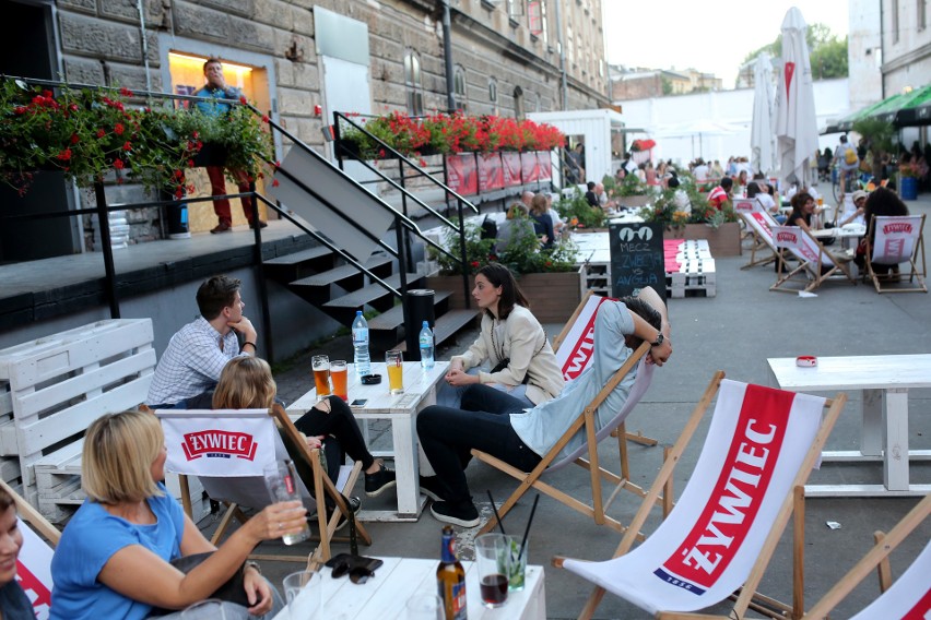 Kraków. Weekend na Dolnych Młynów. Piękna pogoda sprzyja dobrej zabawie! [ZDJĘCIA]