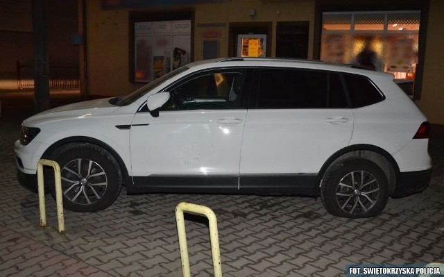 Straty po porysowaniu samochodu są wstępnie szacowane na ponad 10 tysięcy złotych