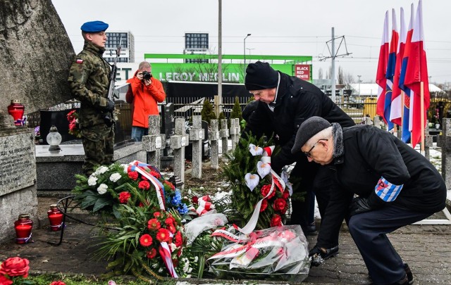 W poniedziałek, 24 stycznia, obchodziliśmy 77. rocznicę wyzwolenia Bydgoszczy spod okupacji hitlerowskiej. Uroczystości z tej okazji miały miejsce na cmentarzu przy parafii św. Józefa Rzemieślnika w Bydgoszczy.