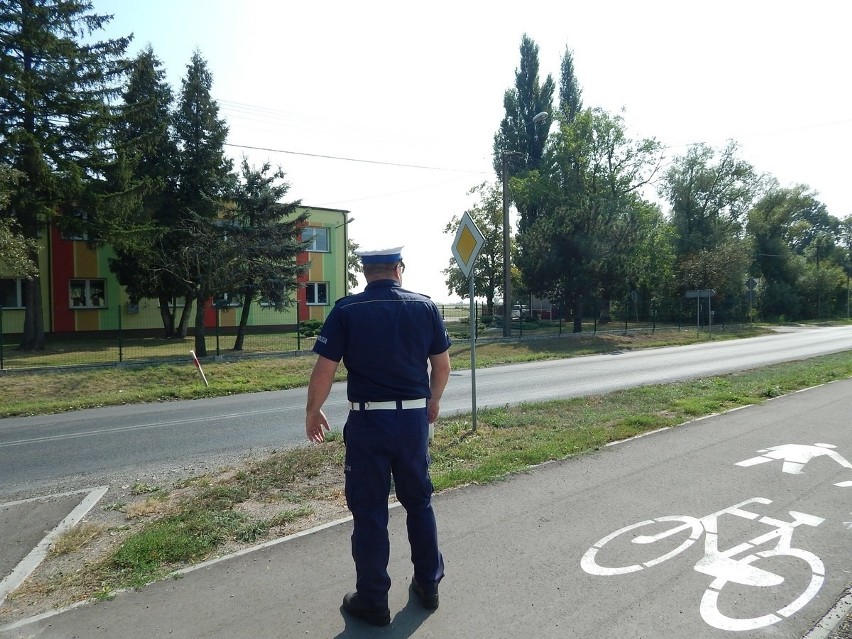 Powiat radziejowski - autobusem, rowerem, autem - bezpiecznie uczniowie docierają do szkół