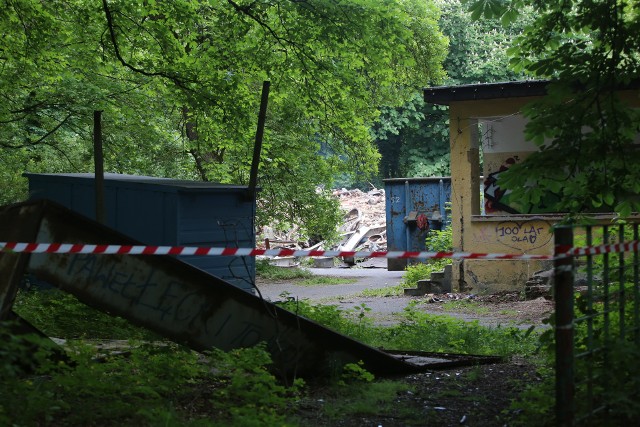 Dawna dyskoteka Bravo w Gliwicach przeszła do historii wraz z wyburzeniem Zameczku Leśnego.Zobacz kolejne zdjęcia. Przesuwaj zdjęcia w prawo - naciśnij strzałkę lub przycisk NASTĘPNE