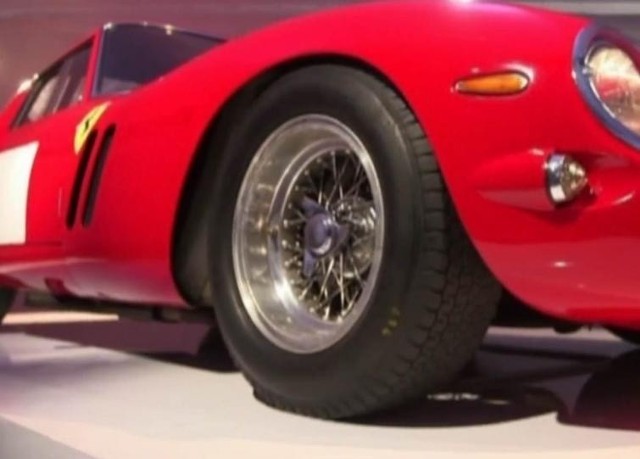 Rekord na aukcji. Ferrari z 1962 roku sprzedane za 38 mln. dol