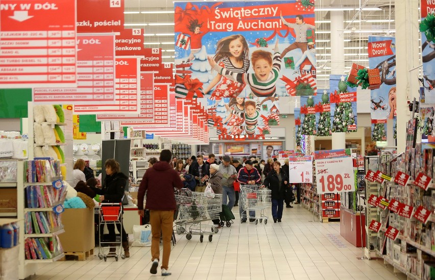 Na otwarciu Auchan nie brakowało klientów szukających okazji
