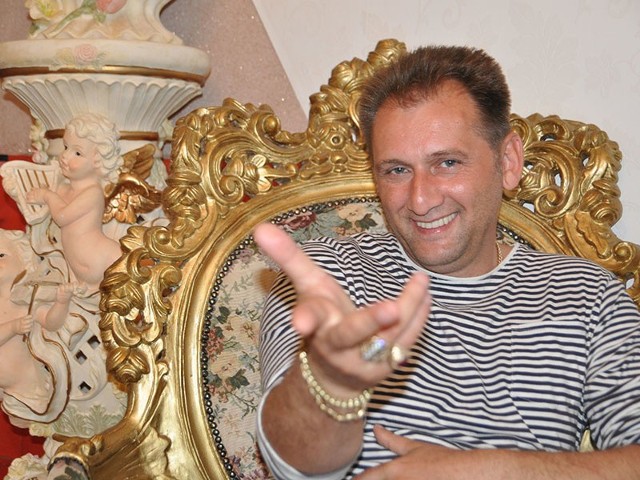 Bogdan Trojanek, lider cygańskiego zespołu Terne Roma. 