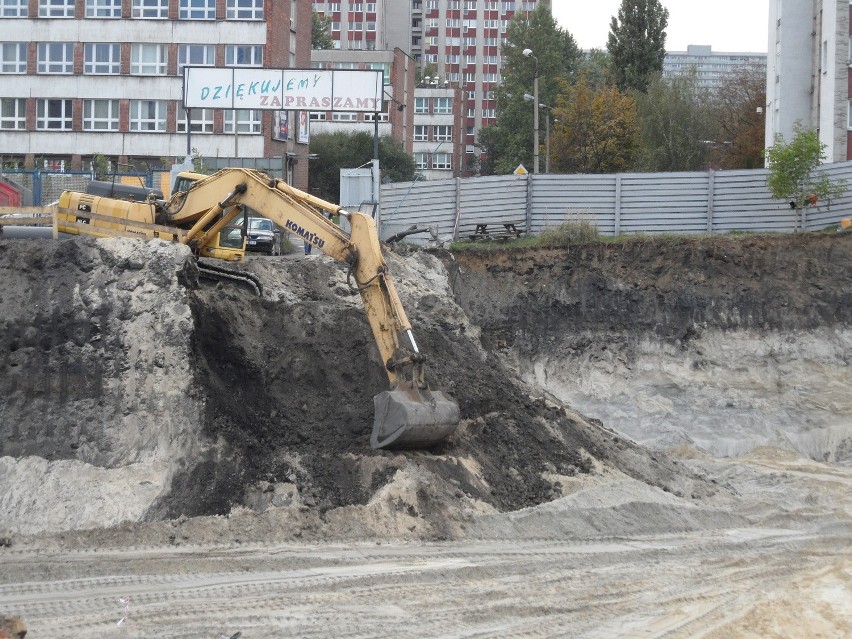 Budowa biurowca przy Al. Roździeńskiego 10 w Katowicach